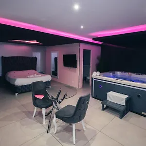 Night Marseille Jacuzzi Le Rove